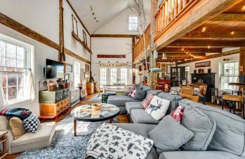 Irasburg Casa | True North Farm House - Historic Family Home