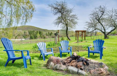 Irasburg Casa | True North Farm House - Historic Family Home