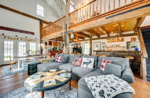 Irasburg Casa | True North Farm House - Historic Family Home