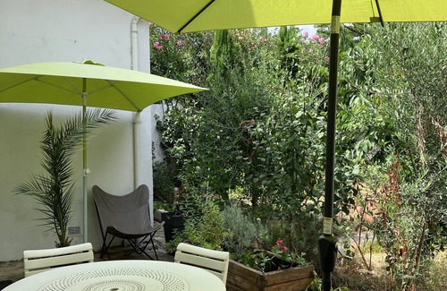 Cote Pavee Casa | True wooded Toulouse with parking