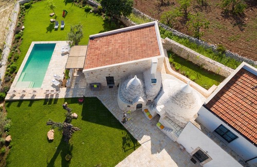 Castellana Grotte Villa | Trulli La Haya de Cucumo: complejo de lujo con trulli