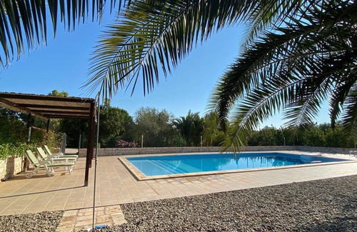 Castellana Grotte Villa | Trullo tradicional, ubicación rural, piscina privada cerrada, uso exclusivo