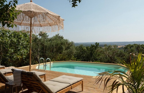 L'Assunta Casa | Trullo Nascosto, The perfect Romantic Hideaway, with jacuzzi and private pool