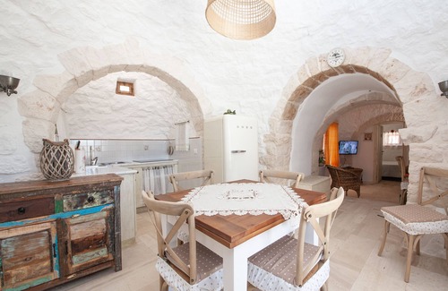 Coreggia Casa | trullo con 3 habitaciones y dos baños