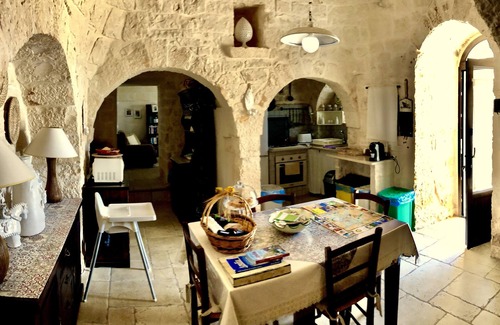 Alberobello Villa | Trullo con piscina privada (15x7), WI-FI gratis, mesa de tenis, bicicleta de montaña disponible