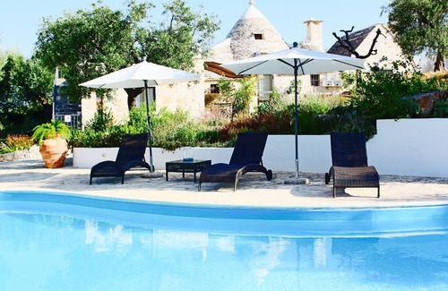 Alberobello Villa | Trullo con piscina privada (15x7), WI-FI gratis, mesa de tenis, bicicleta de montaña disponible