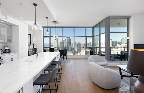 Gaslamp Quarter Condominio | Realmente impresionante 18 2BR piso / 2BA W / impresionantes vistas al mar!