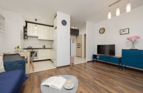 Przymorze Apartamento | Trzy Żagle 3C | Apartment with Bathtub | Furnished Balcony | Gdańsk