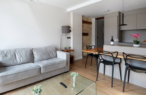 Rochapea Apartamento | TuApartamento Boutique - Plaza del Castillo 29, 4