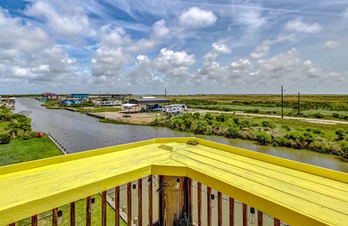 Port Bolivar Casa | Tuck'd Away - Beautiful home on a canal. Great for fishing!