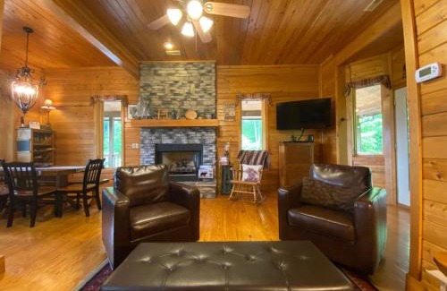 Tuckasegee Casa | Tuck'd Inn!