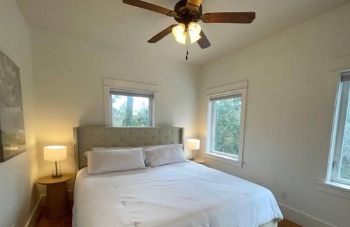 Grayton Beach Cabaña | Tucked Away Treehouse 4 bed/2 bath sleeps 11 Short walk to Beach,3nt min may