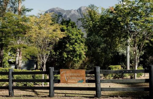 Rathdowney Casa | Tuckeroo Cottages - Cockatoo Cottage