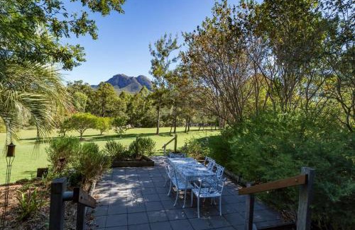 Rathdowney Cama Y Desayuno | Tuckeroo Cottages & Gardens - Blue Wren & Kookaburra