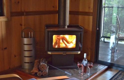 Rathdowney Cama Y Desayuno | Tuckeroo Cottages & Gardens - Blue Wren & Kookaburra