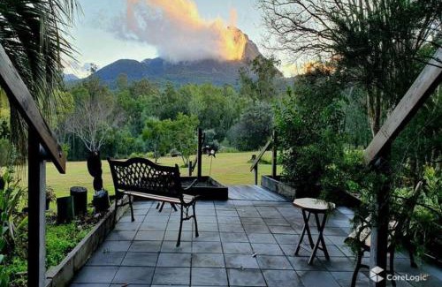 Rathdowney Casa | Tuckeroo Cottages - Tuckeroo House