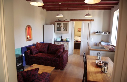 Rhodes Apartamento | Tudors Garden Villa. planta baja Apt, 2 dormitorios, gran terraza, cerca de la playa, casco antiguo
