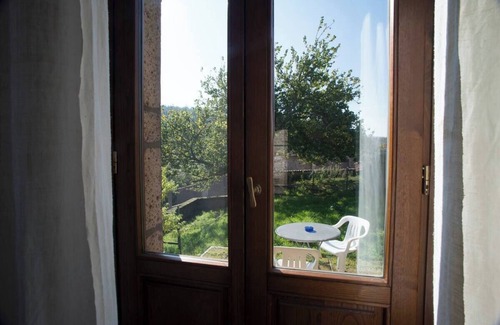 Latera Casa | Tuff farmhouse, terrace and garden, pets allowed