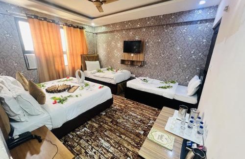 Vrindavan Hotel | Tulsi Garden- Near Prem Mandir Vrindavan