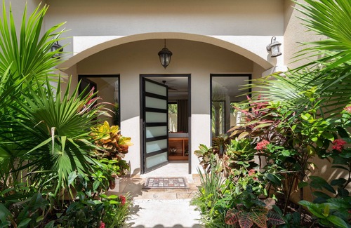 Tulum Casa | Balcones relajantes y piscina privada cerca de Holystika