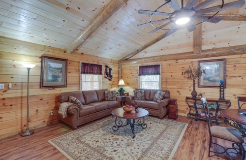 Tumbling Shoals Casa | Tumbling Shoals Cabin Near Greers Ferry Lake!