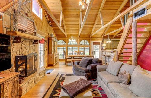 Tumbling Shoals Casa | Tumbling Shoals Cabin Less Than 1 Mi to Beaches and Boating!