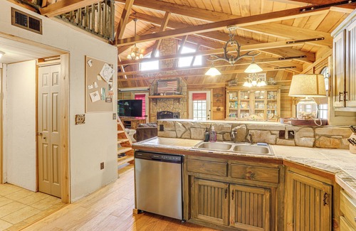 Tumbling Shoals Cabina | Tumbling Shoals Cabin < 1 Mi to Beaches & Boating!