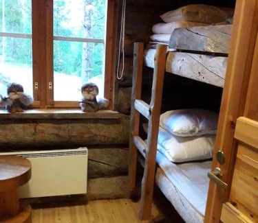 Rukatunturi Chalet De Esquí | Tunnelmallinen kelohonkamökki (paritalon puolikas) Rukalla
