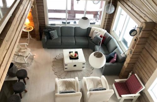 Kuusamo Chalet De Esquí | Tuovilan Lomamökki - Hot Tub - Lakeside log cabin