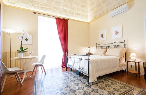Trani Cama Y Desayuno | Turenum Apartment B&B
