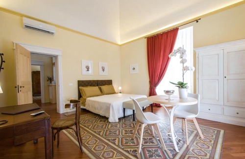 Trani Cama Y Desayuno | Turenum Apartment B&B