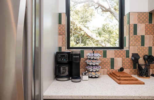 Wilmington Casa | Turf ROOFTOP + Sleeps Up to 16 If Renting Multiple Units! Unit B