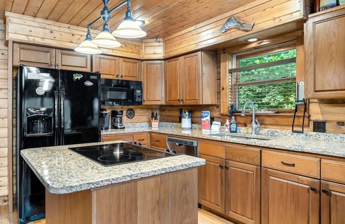 Lancaster Cabina | Gorgeous Log Getaway ubicado en Cove Hollow
