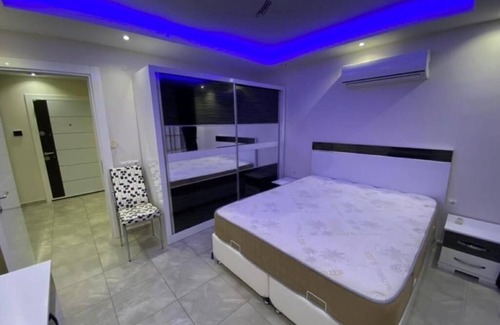Alanya Apartamento | Turkish apartment, good location & close to sea/shops.
