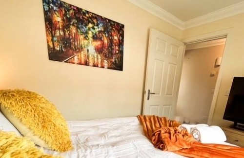 Melksham Casa | Turner's Court -This Amazing, 4 bedroom house in Melksham