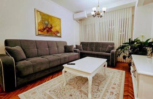Novi Pazar Apartamento | Turquoise Sunny Apartment
