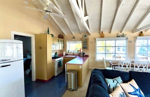 Avila Beach Casa | "Turquoise Tiki Avila Beach" 3 bd/2 bath, sleeps 8