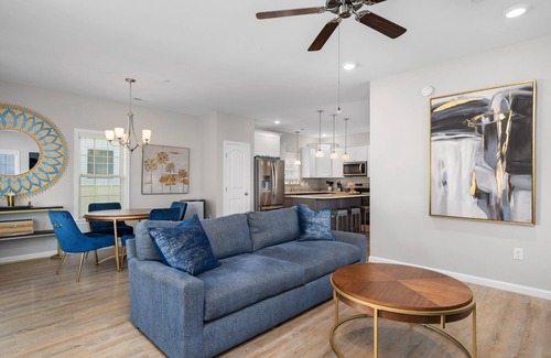 Bermuda Bay Casa | Turquoise Waves at Devonshire Place