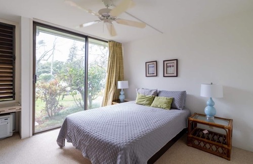 Kahuku Condominio | Turtle Bay Hale Kuilima Condo - Near World Class Snorkeling Beaches! by RedAwning