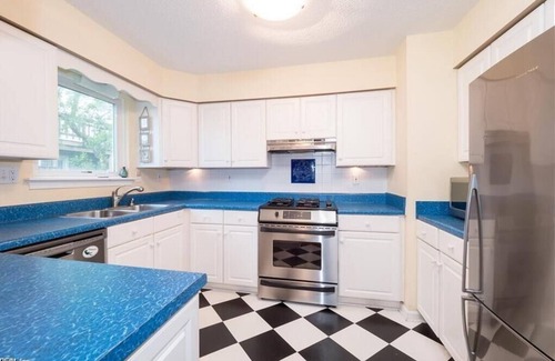 Northeast Virginia Beach Casa | Turtle Cove - North End VB