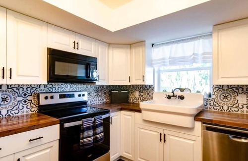 Golden Beach Estates Casa | Turtle Nest 3br w/hot tub, great park, beach!