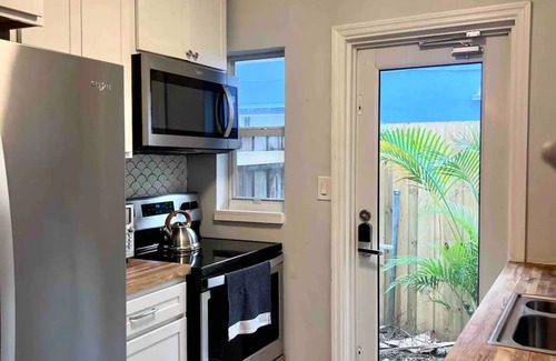 Lake Ridge Casa | Bungalow Nido de Tortuga - Oasis Privado en el Patio, Fort Lauderdale