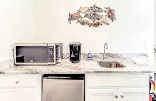 Yaupon Beach Apartamento | Turtle Nest Suite at LazyOak.Life