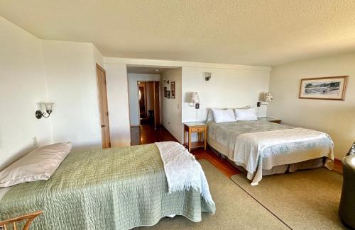 Trinidad Cama Y Desayuno | Turtle Rocks Oceanfront Inn