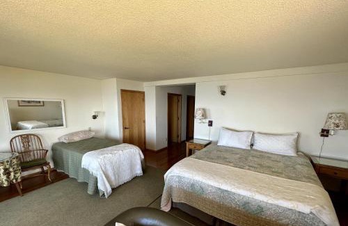 Trinidad Cama Y Desayuno | Turtle Rocks Oceanfront Inn