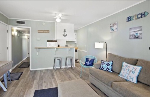 North Myrtle Beach Condominio | Turtle's Nest condo - private beach access, panoramic inlet/partial ocean views