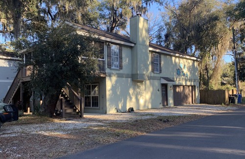 Saint Simons Island Casa | Turtle Villa: 4 bedrooms, 3 baths and Pet Friendly!