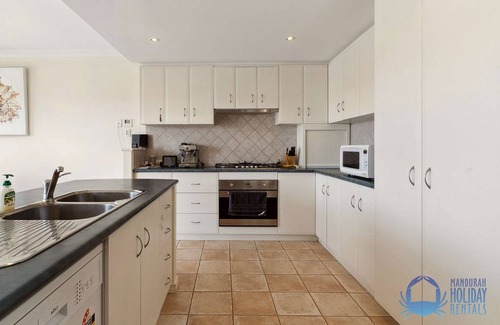 Wannanup Casa | Tuscan Escape in Wannanup