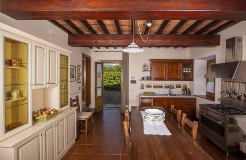 Bibbiena Villa | Tuscan Farmhouse Villa With Abstract Coloring