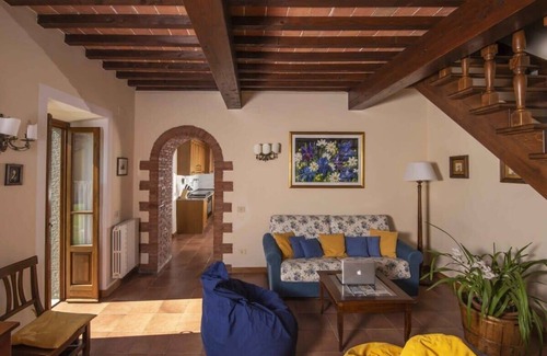 Bibbiena Villa | Tuscan Farmhouse Villa With Abstract Coloring